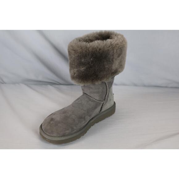 UGG Classic Short Boots Womens Size 7 Sheepskin Suede Winter 5815 Warm Cozy Shoe - Picture 9 of 10
